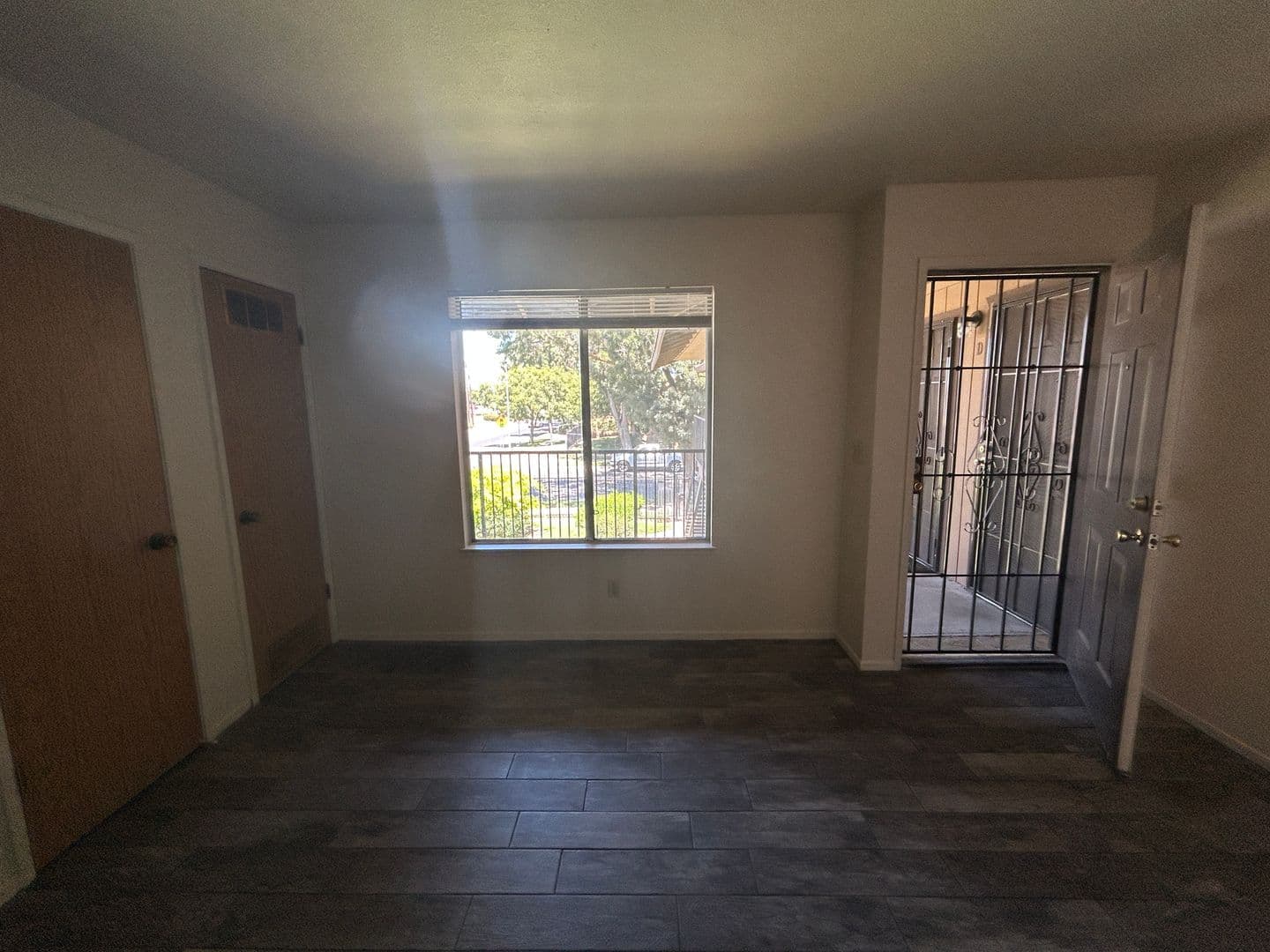 Merced Apartment: 104 South Parsons Ave. #E