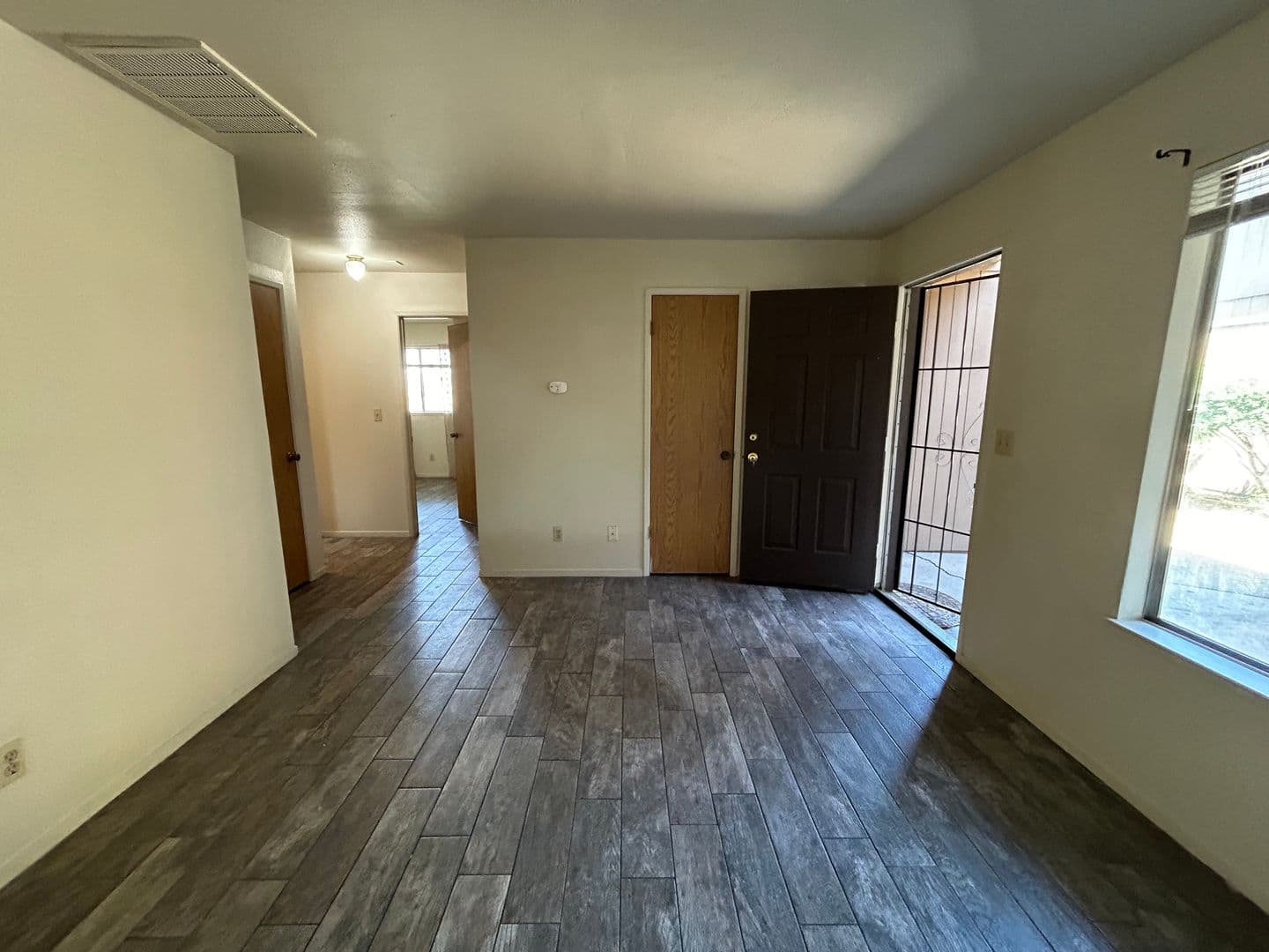 Merced Apartment: 32 South Parsons Ave. #B