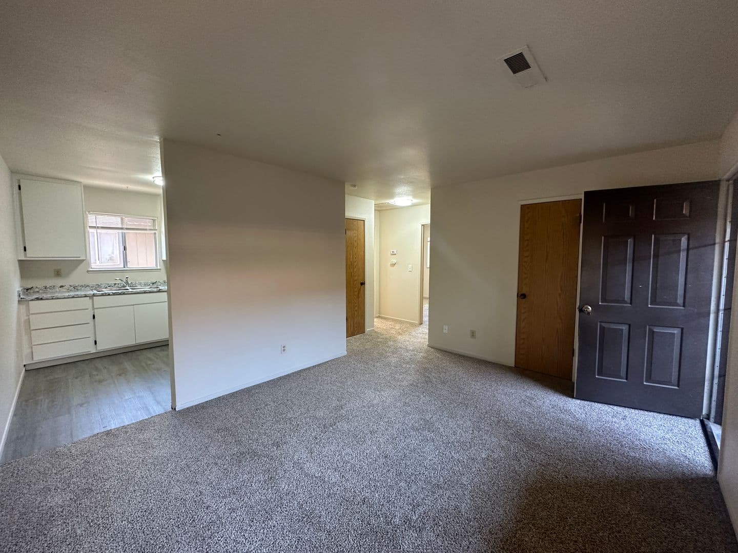 Merced Apartment: 114 South Parsons Ave. #G