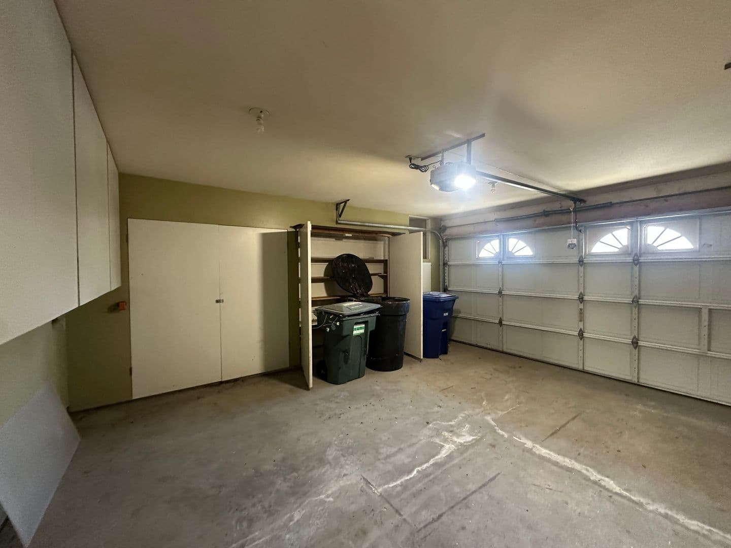 Modesto House: 1005 Westmont Ct