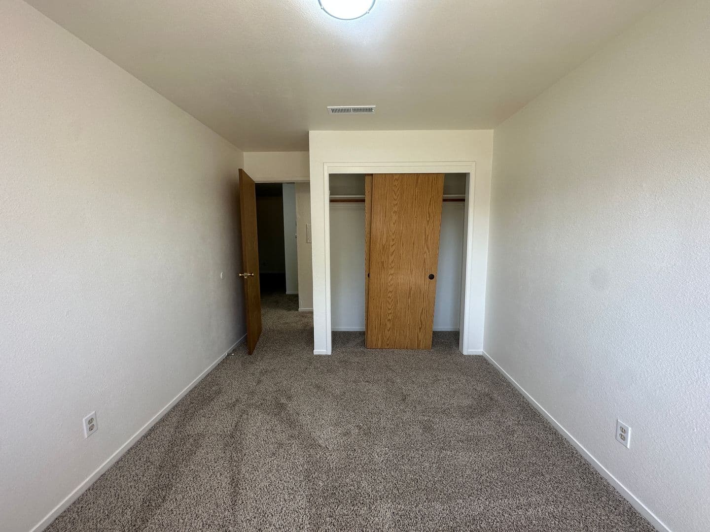Merced Apartment: 2100 Dinkey Creek Ave. #A