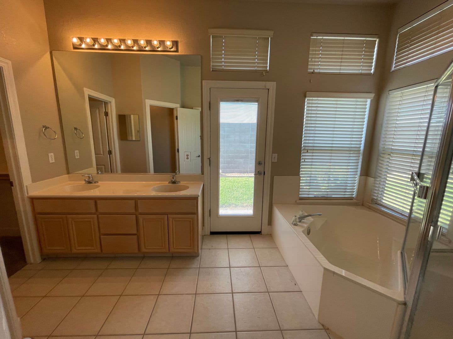 Modesto House: 1621 Linnea Ln
