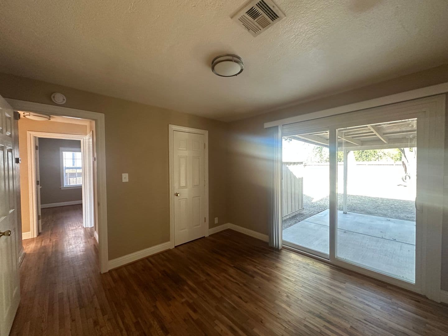 Modesto House: 1129 Allen Dr