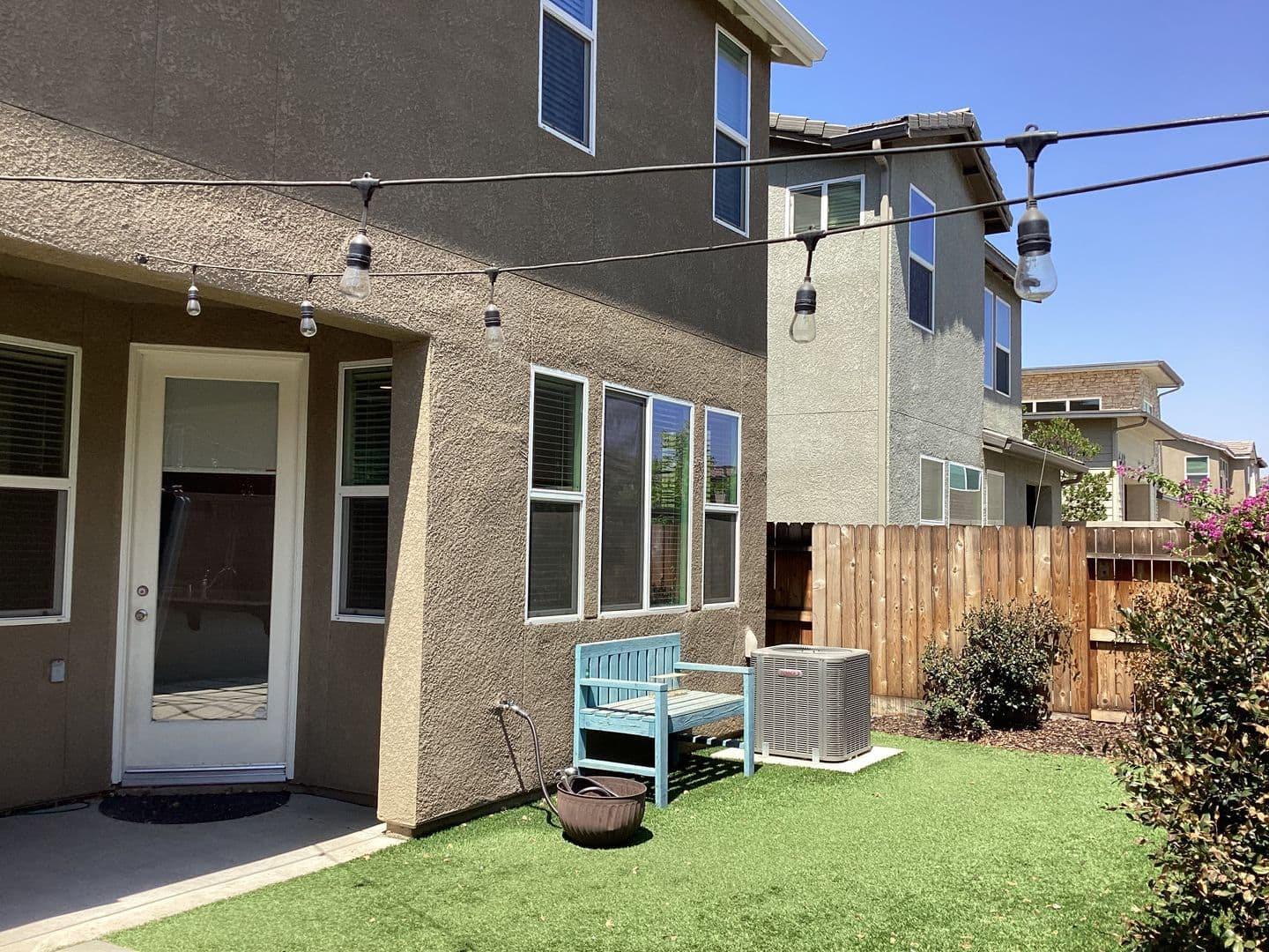 Clovis House: 2573 Daisy Drive