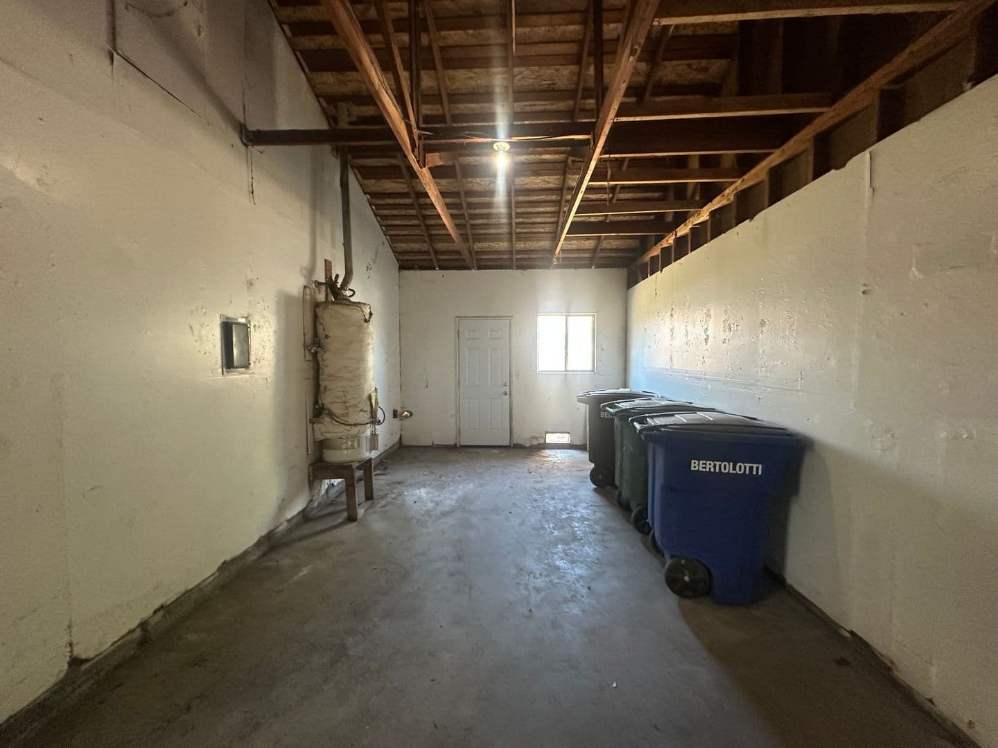Modesto Apartment: 917-B Byron Lane