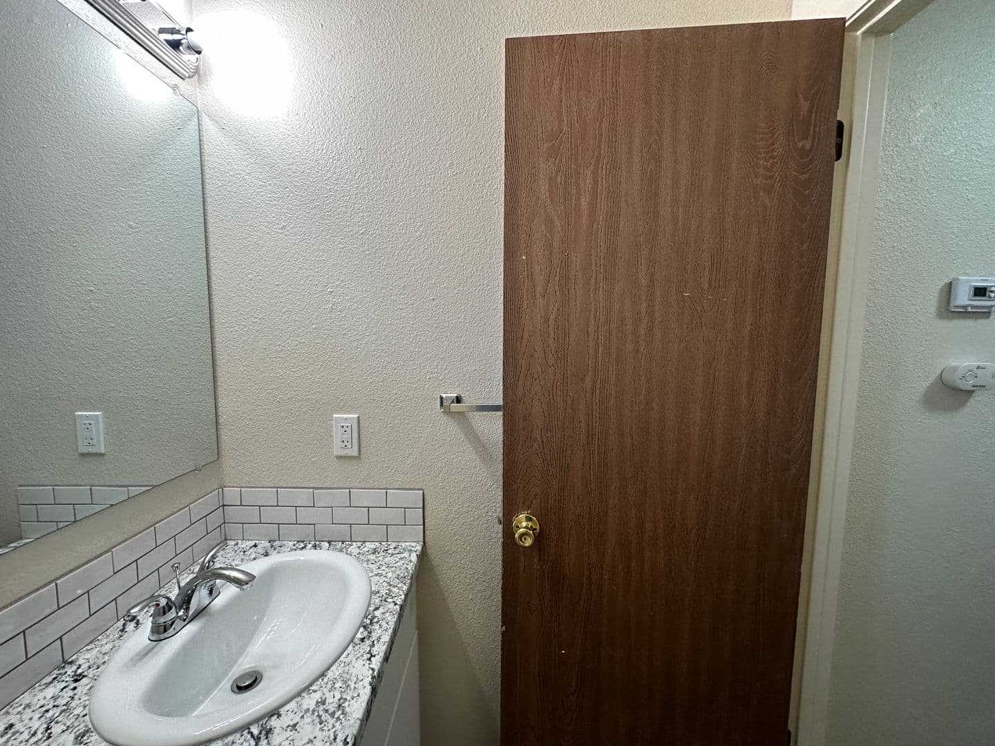 Merced Apartment: 114 South Parsons Ave. #G