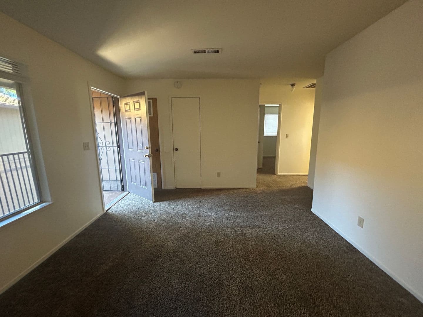 Merced Apartment: 52 South Parsons Ave. #C