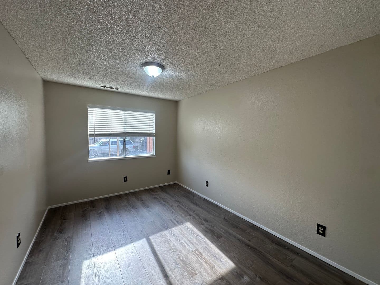 Manteca House: 495 Cherry Lane