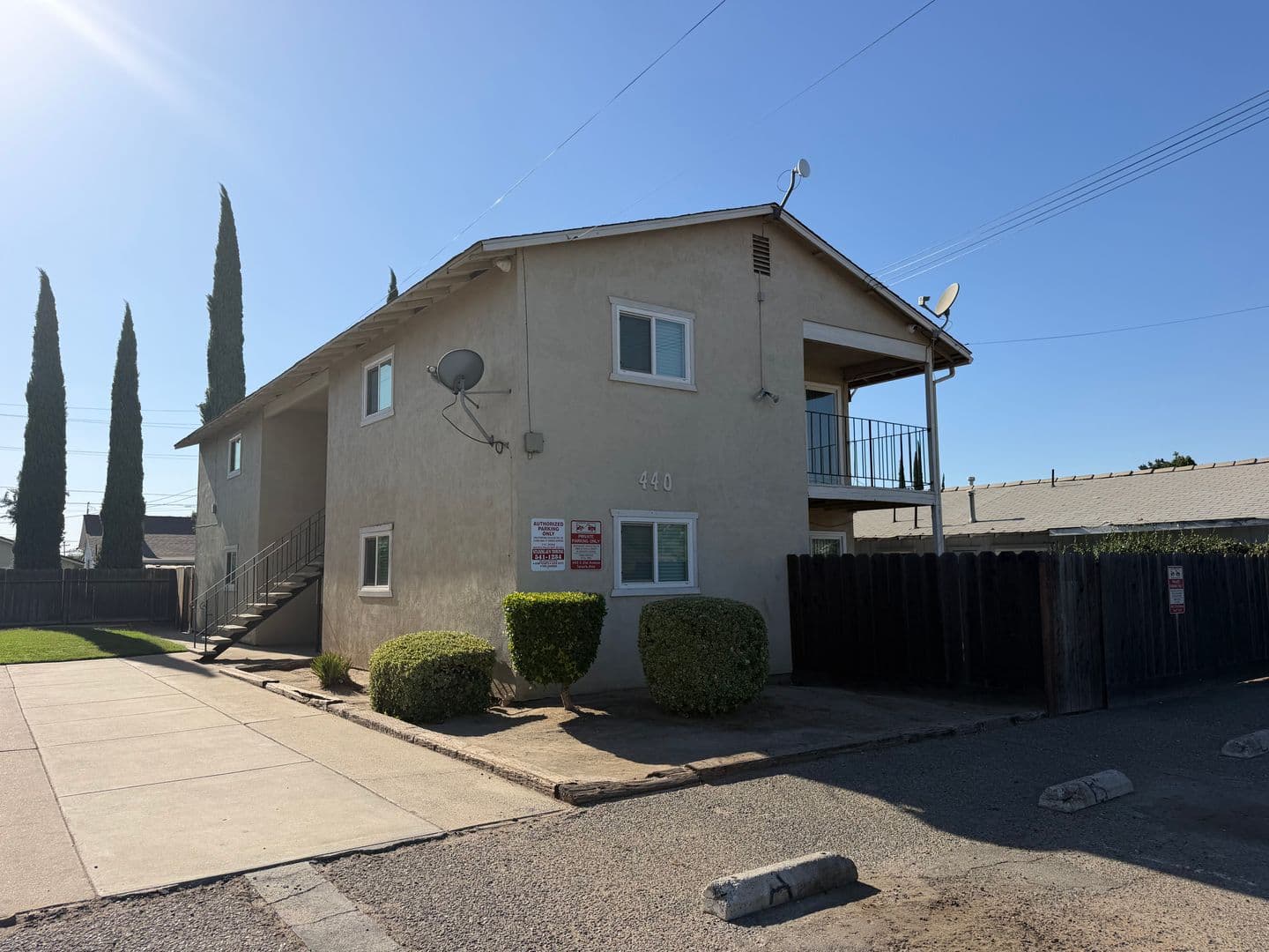 Oakdale Apartment: 440 S 2nd Avenue