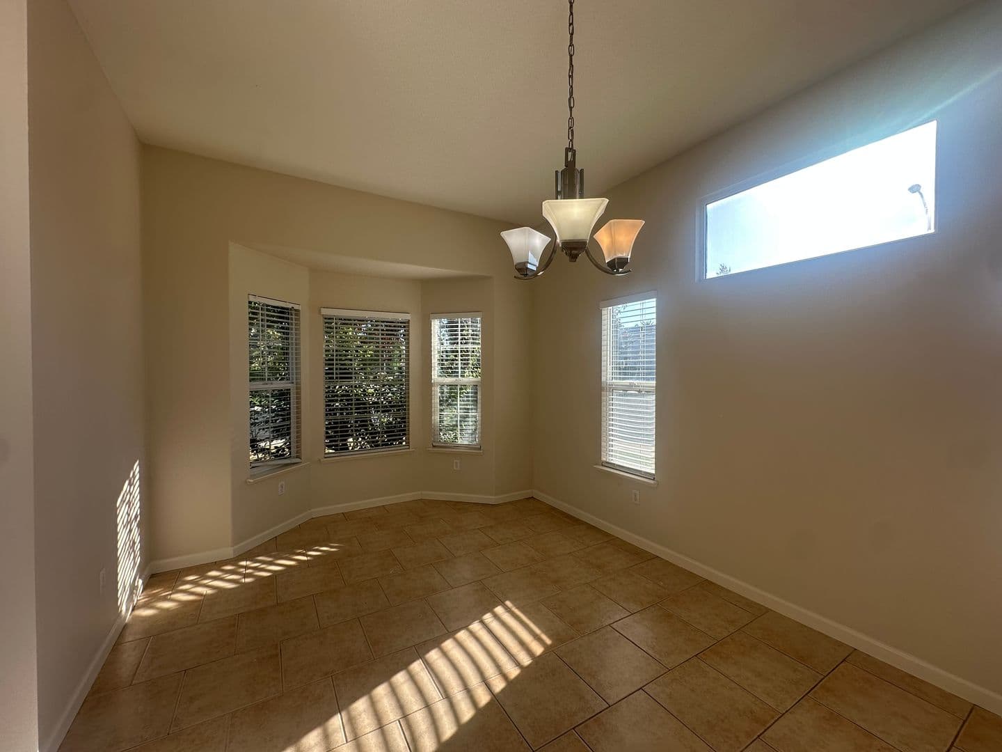 Manteca House: 1989 Picadilly Way