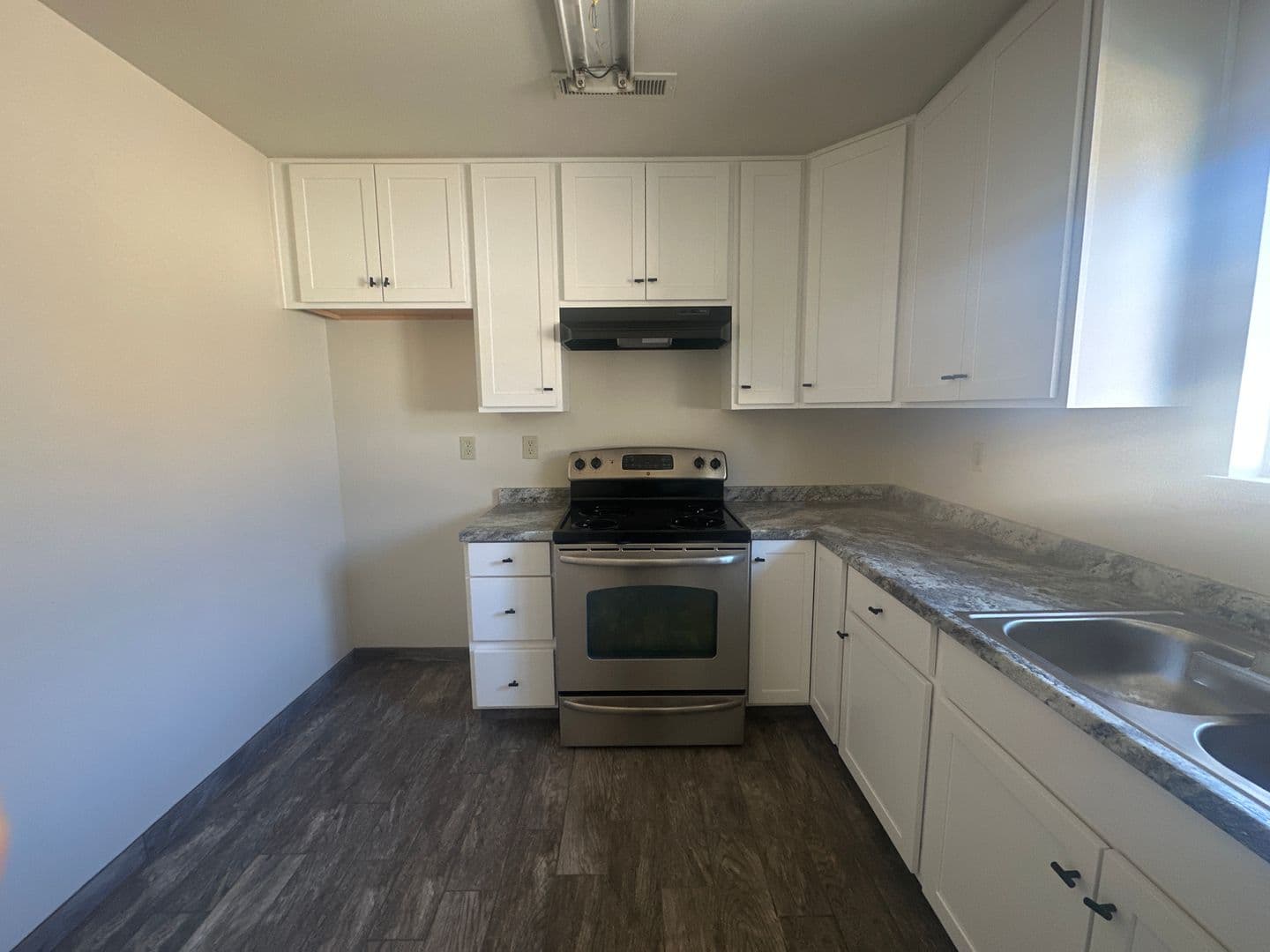 Merced Apartment: 32 South Parsons Ave. #C