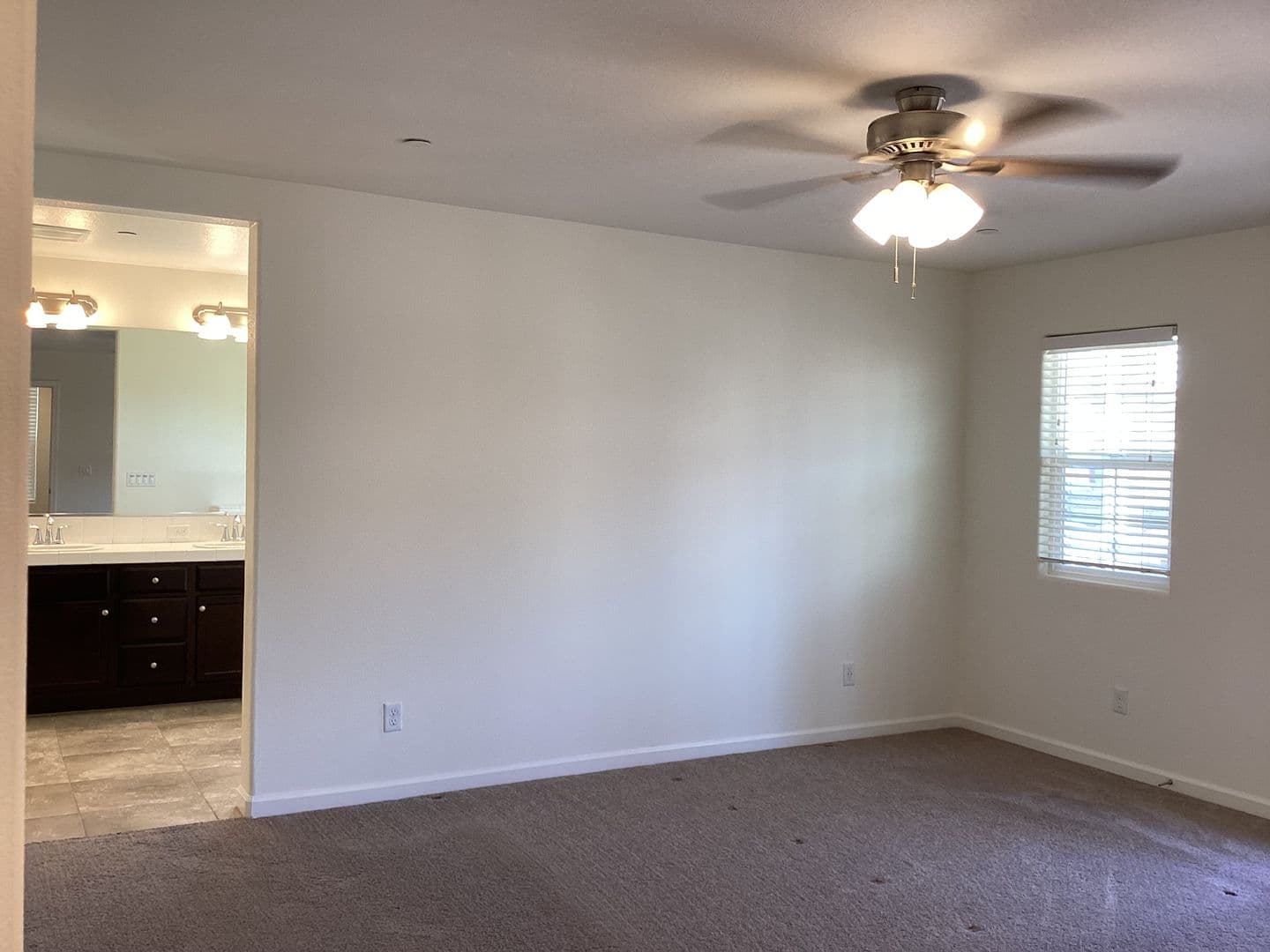 Clovis House: 2573 Daisy Drive