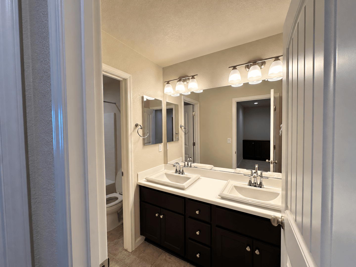 Modesto House: 4352 Vanguard Drive
