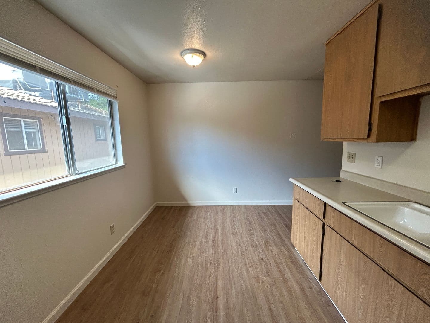 Merced Apartment: 144 South Parsons Ave. #F
