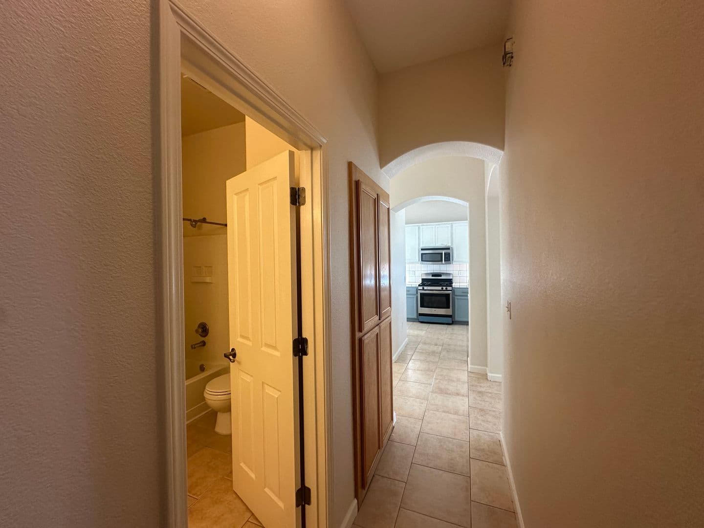 Manteca House: 1989 Picadilly Way