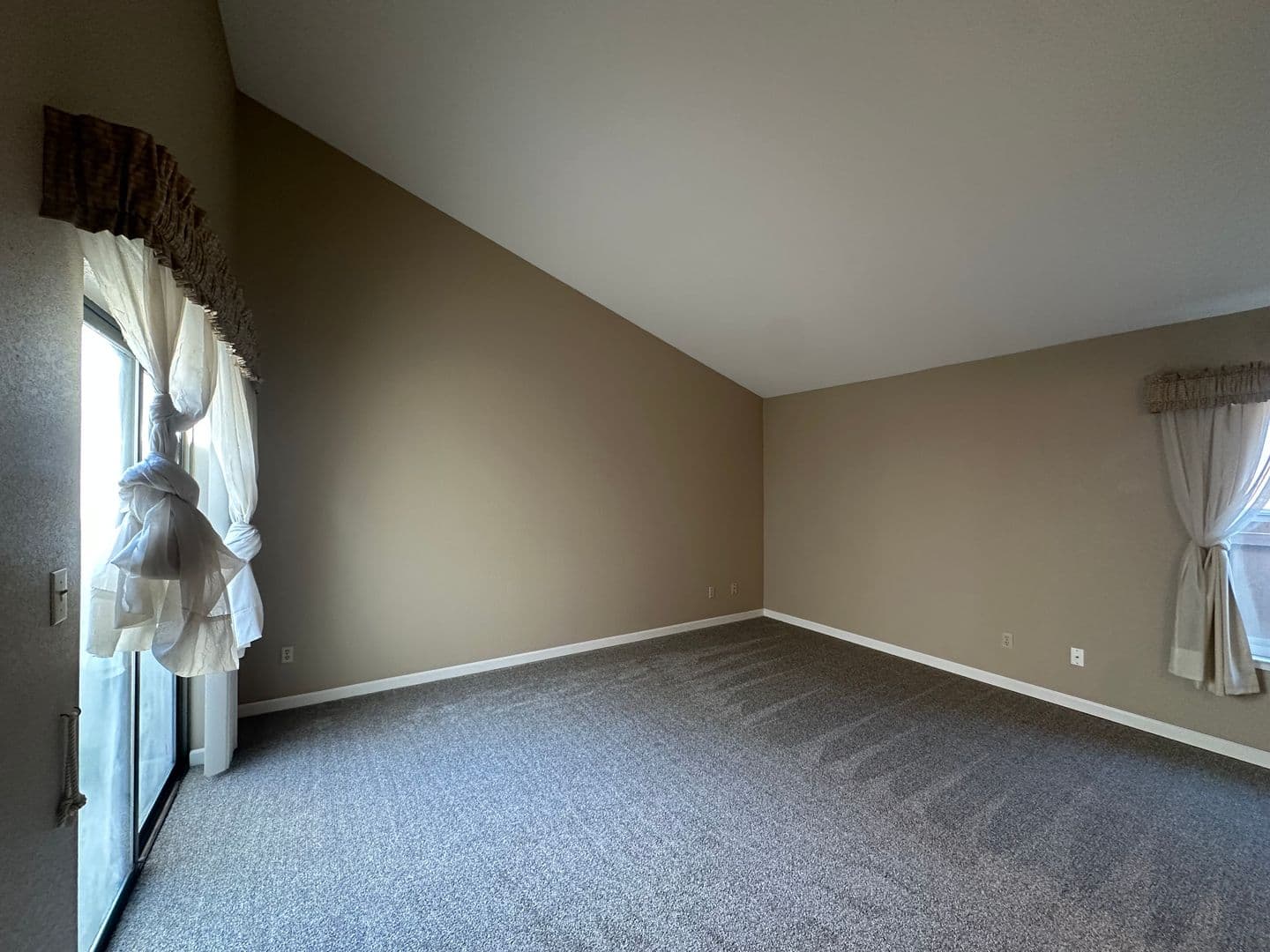 Modesto House: 1005 Westmont Ct