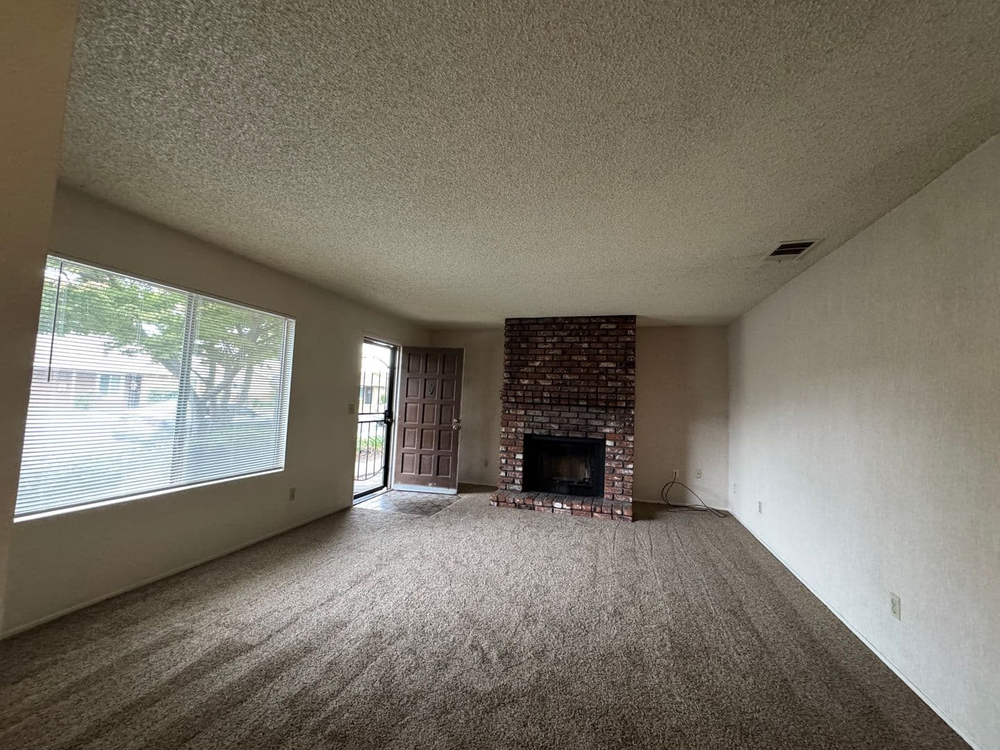 Clovis Apartment: 180 W. 9th Street