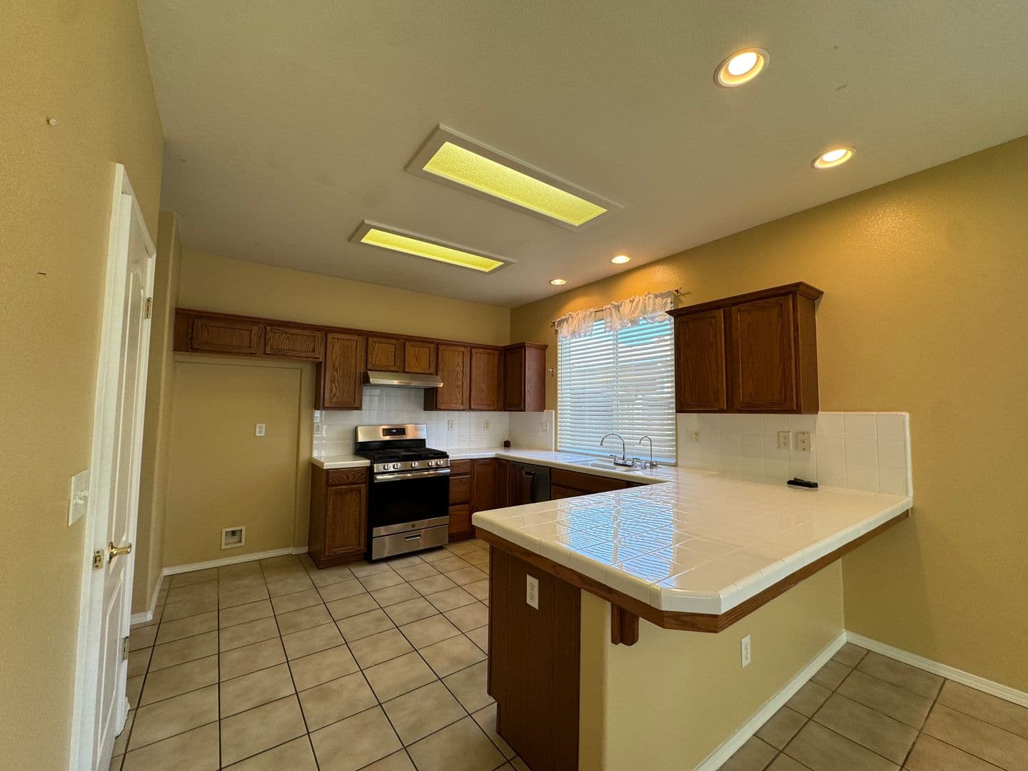 Clovis House: 747 W. Siena Lane