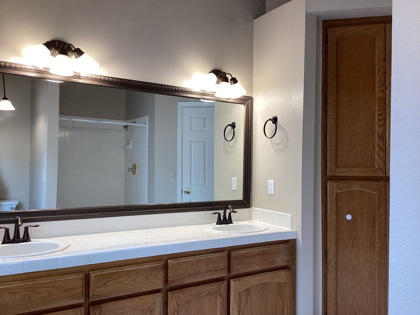 Fresno House: 9615 N Buttonwood Court