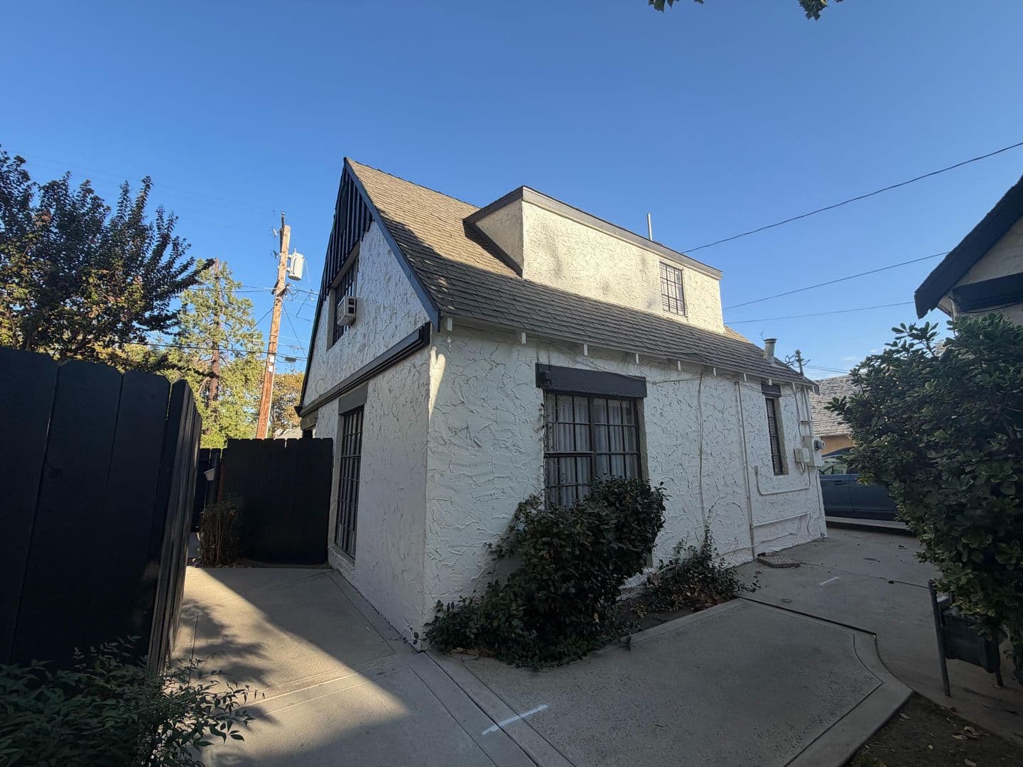 Turlock Apartment: 607 E Marshall St