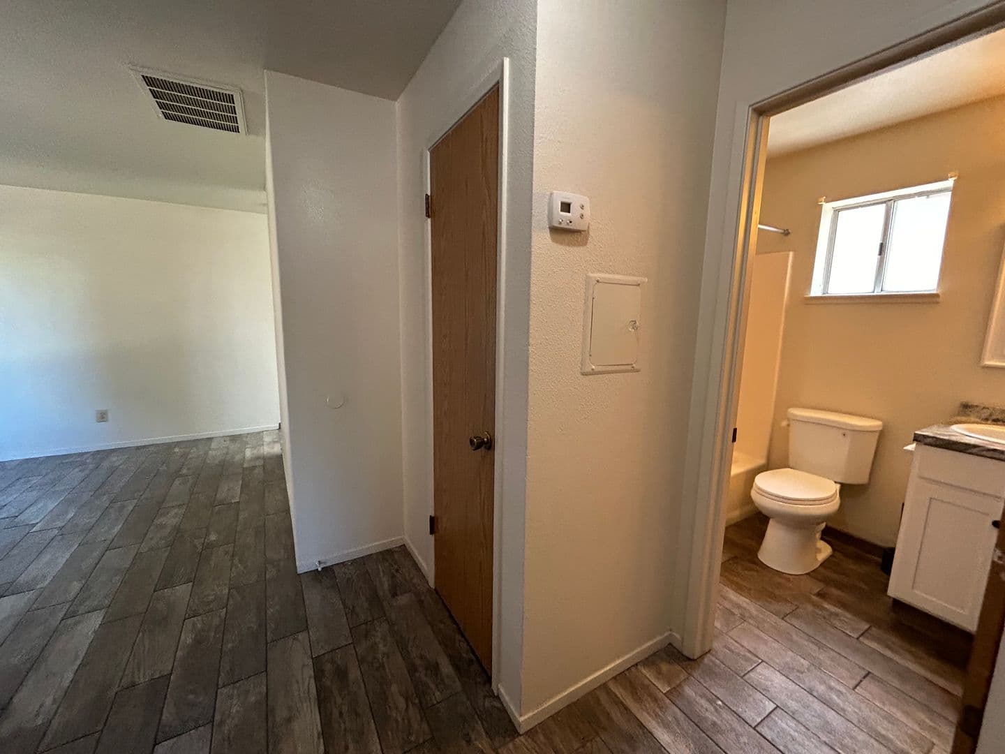 Merced Apartment: 32 South Parsons Ave. #B