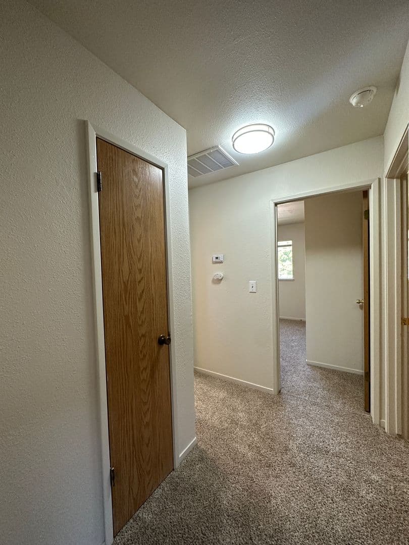 Merced Apartment: 114 South Parsons Ave. #G