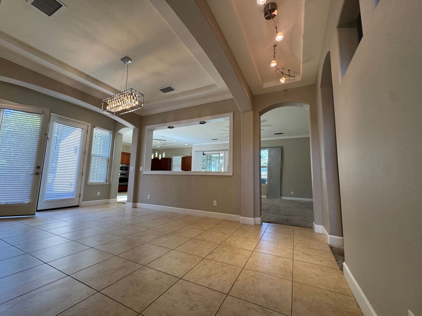 Clovis House: 2171 Buckingham Ave