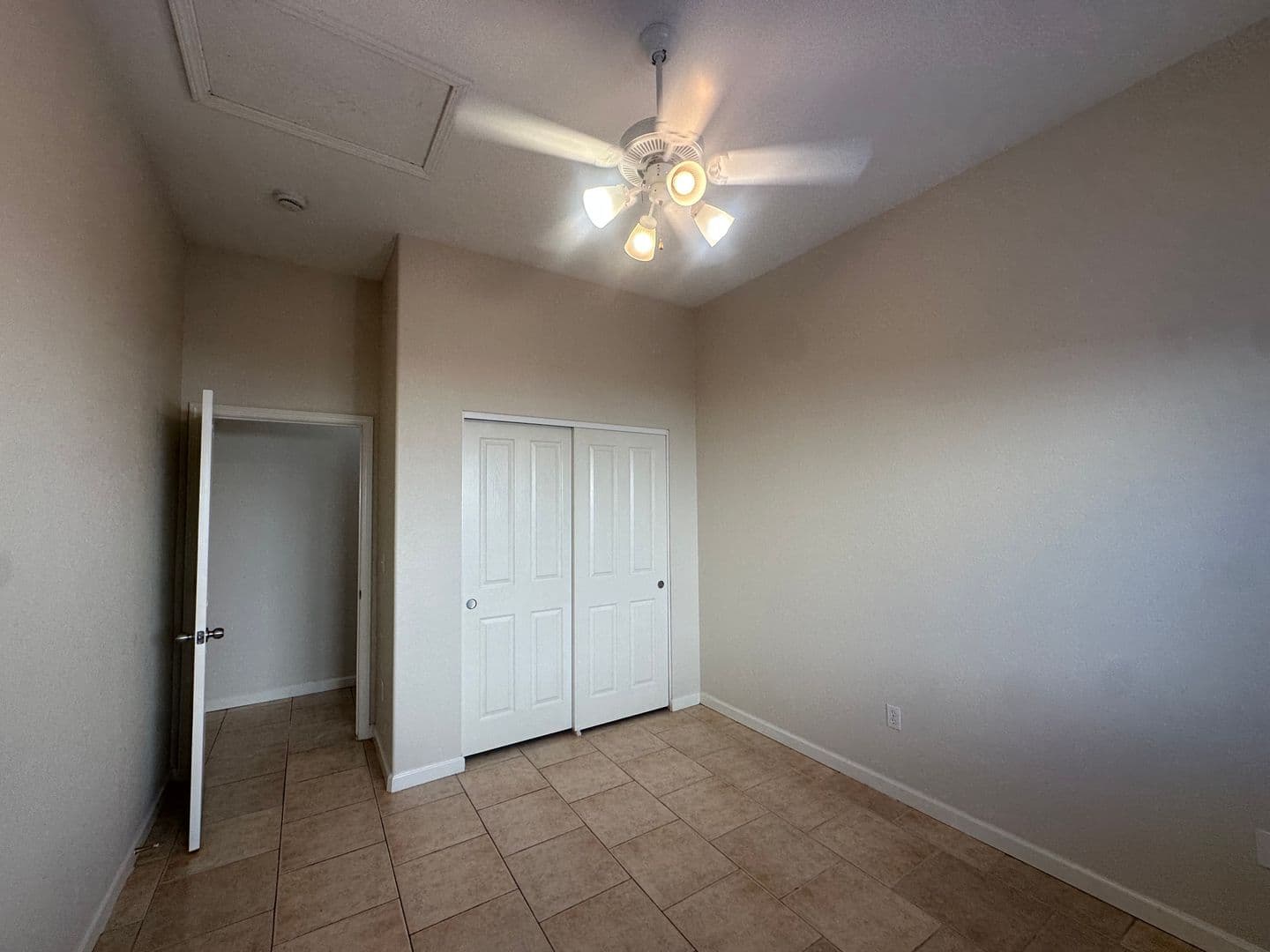 Manteca House: 1989 Picadilly Way