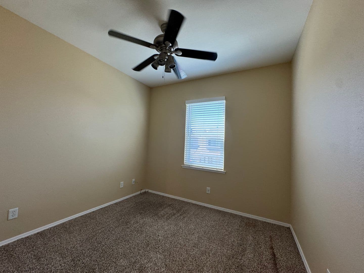 Clovis House: 747 W. Siena Lane
