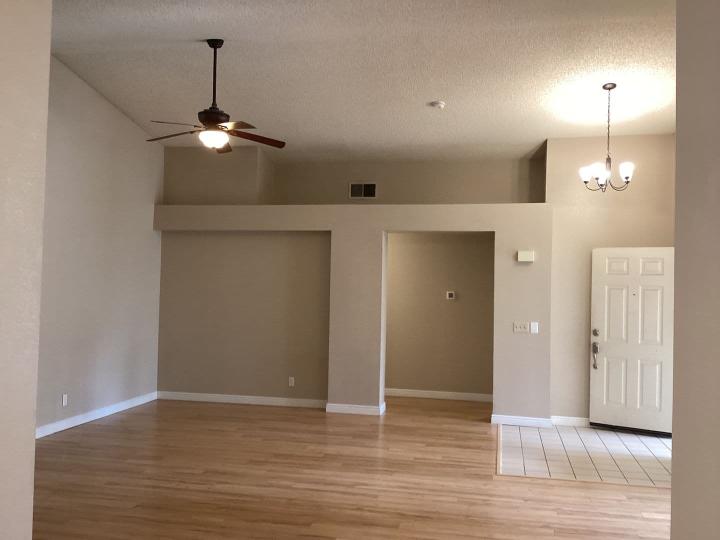 Fresno House: 9615 N Buttonwood Court