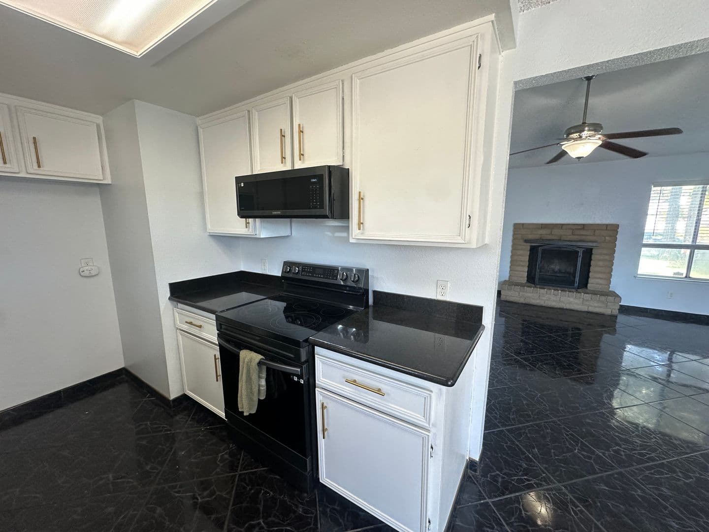 Modesto House: 3100 Kounias Drive