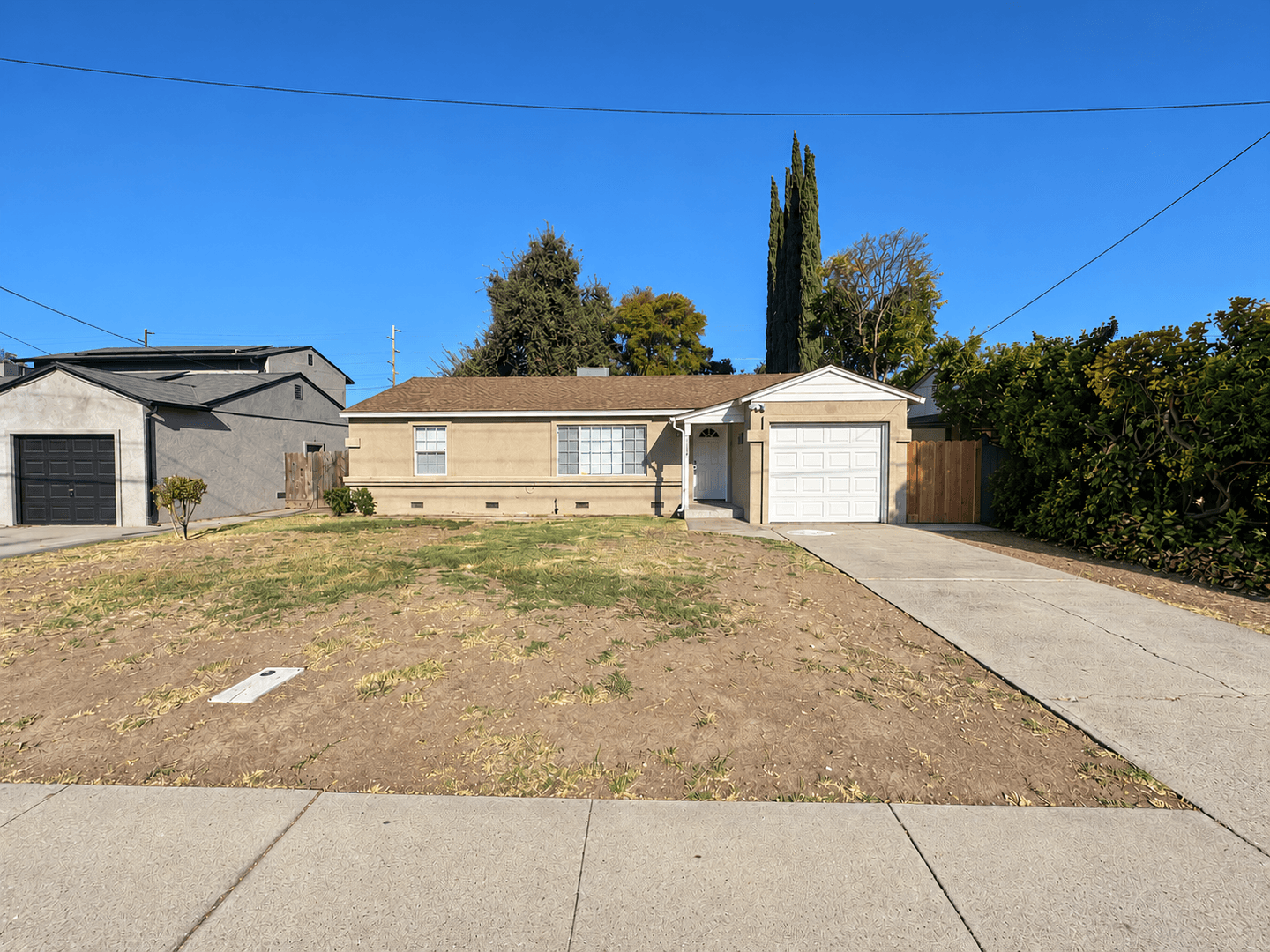Modesto House: 1129 Allen Dr