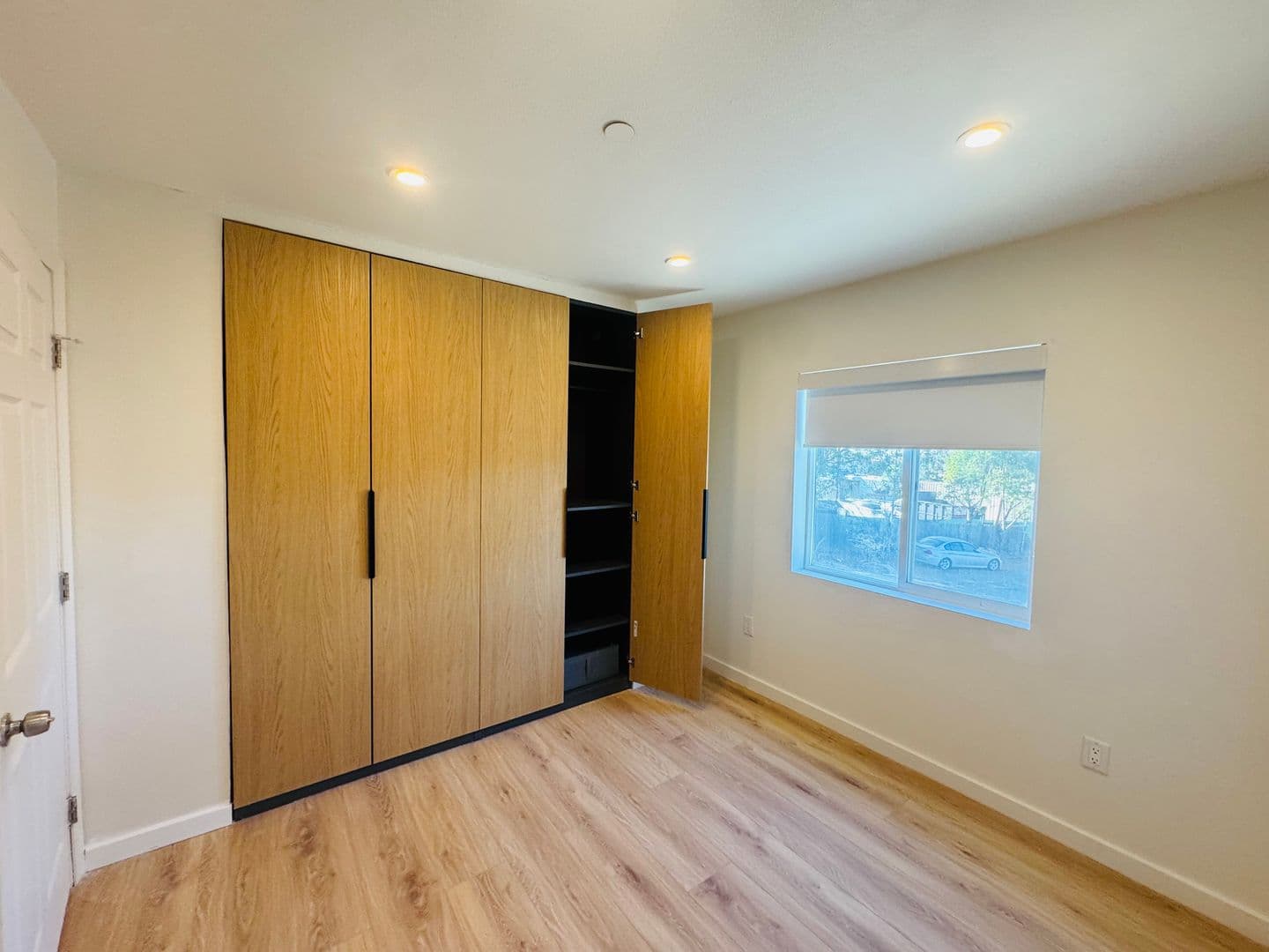 Somis House: 4530 Arch Street