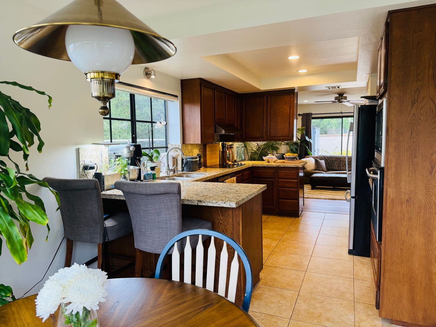 Thousand Oaks House: 431 Hillsborough Street