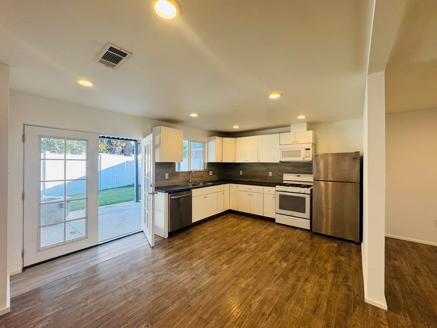 Somis House: 4500 Arch Street