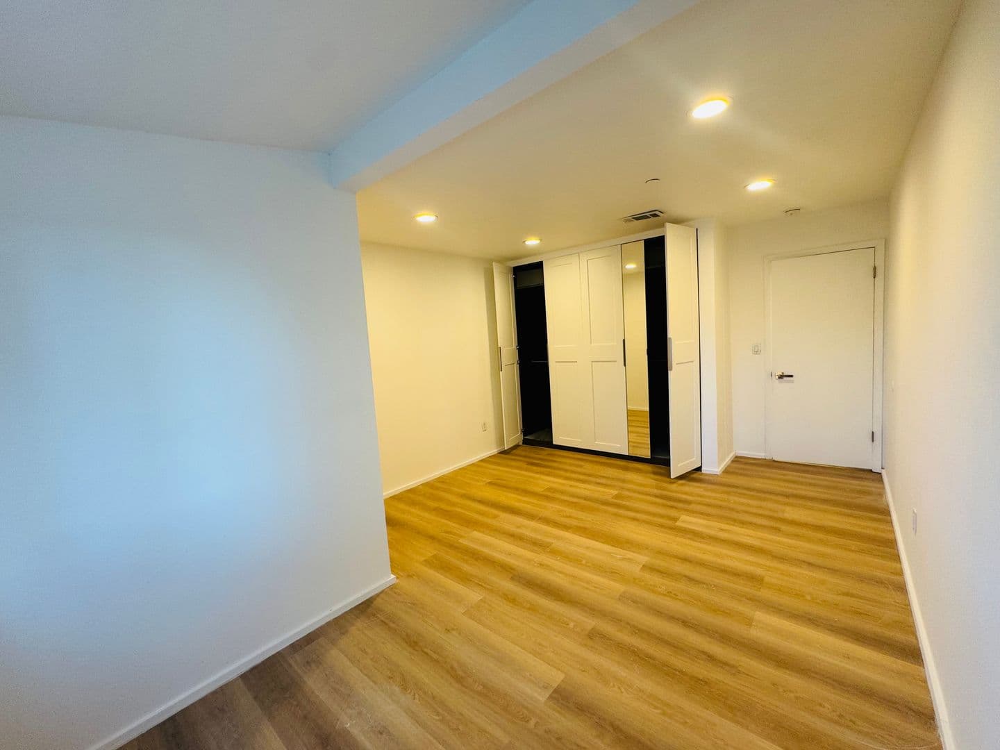 Somis House: 4500 Arch Street