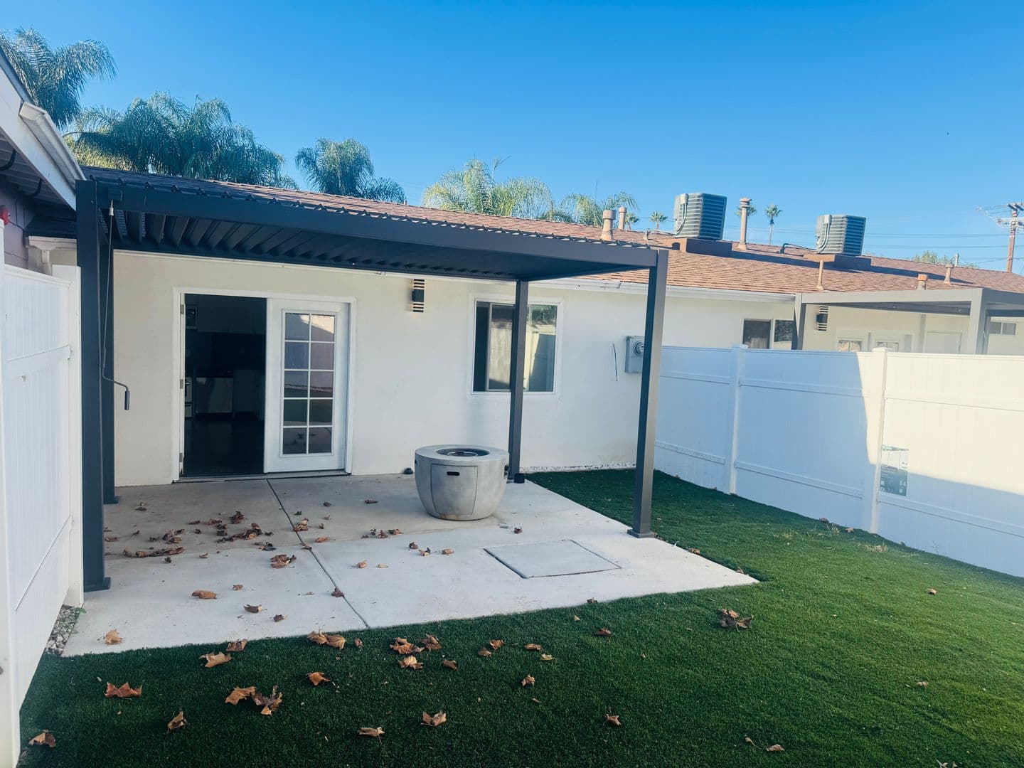 Somis House: 4506 Arch Street