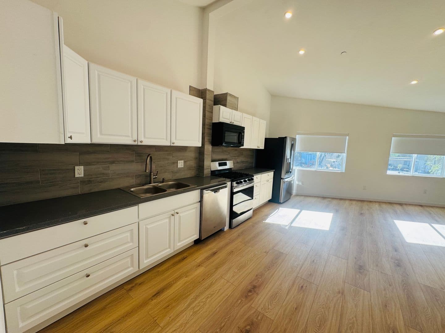 Somis House: 4530 Arch Street
