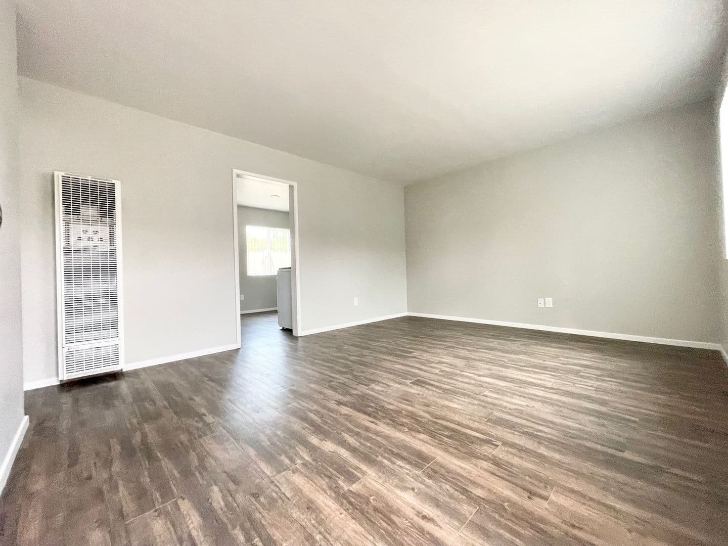 El Cajon Apartment: 1100-1154 N. Mollison Ave