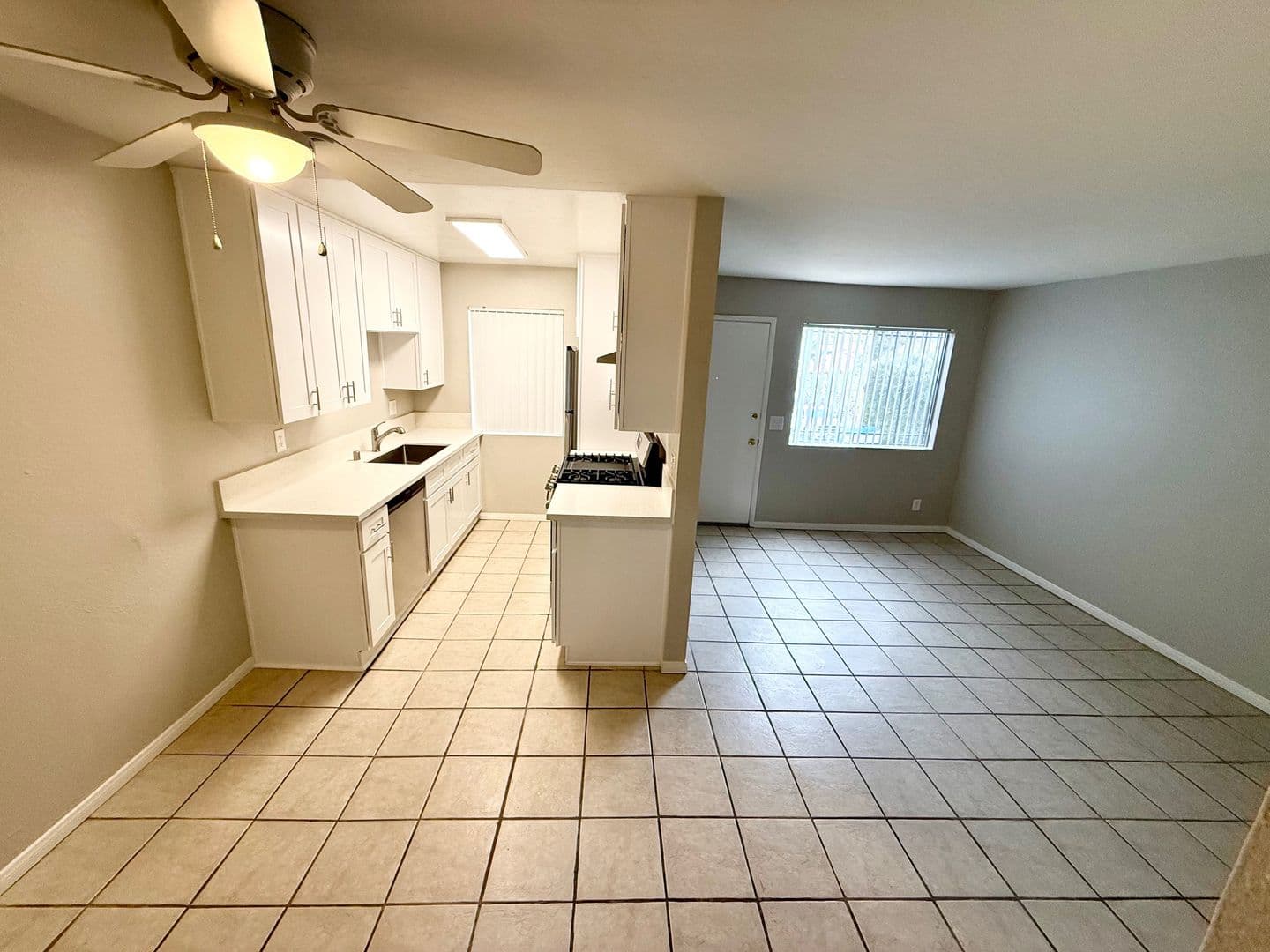San Diego Apartment: 430 S. Willie James Jones Ave.