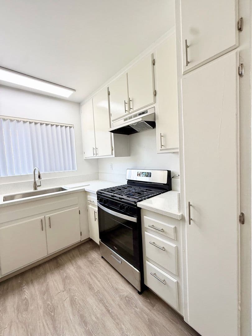 San Diego Apartment: 3686-3696 Marlborough Ave.