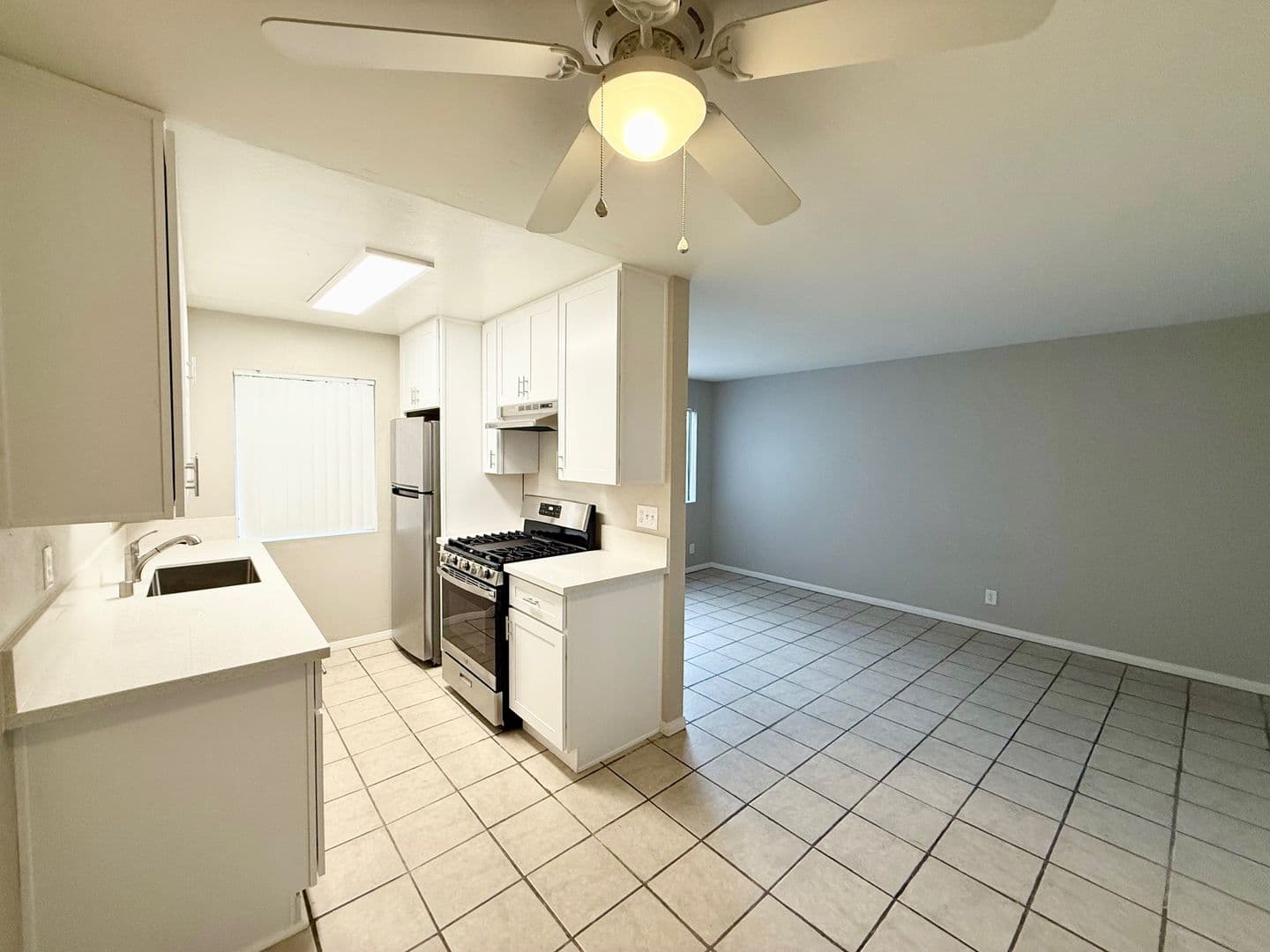 San Diego Apartment: 430 S. Willie James Jones Ave.