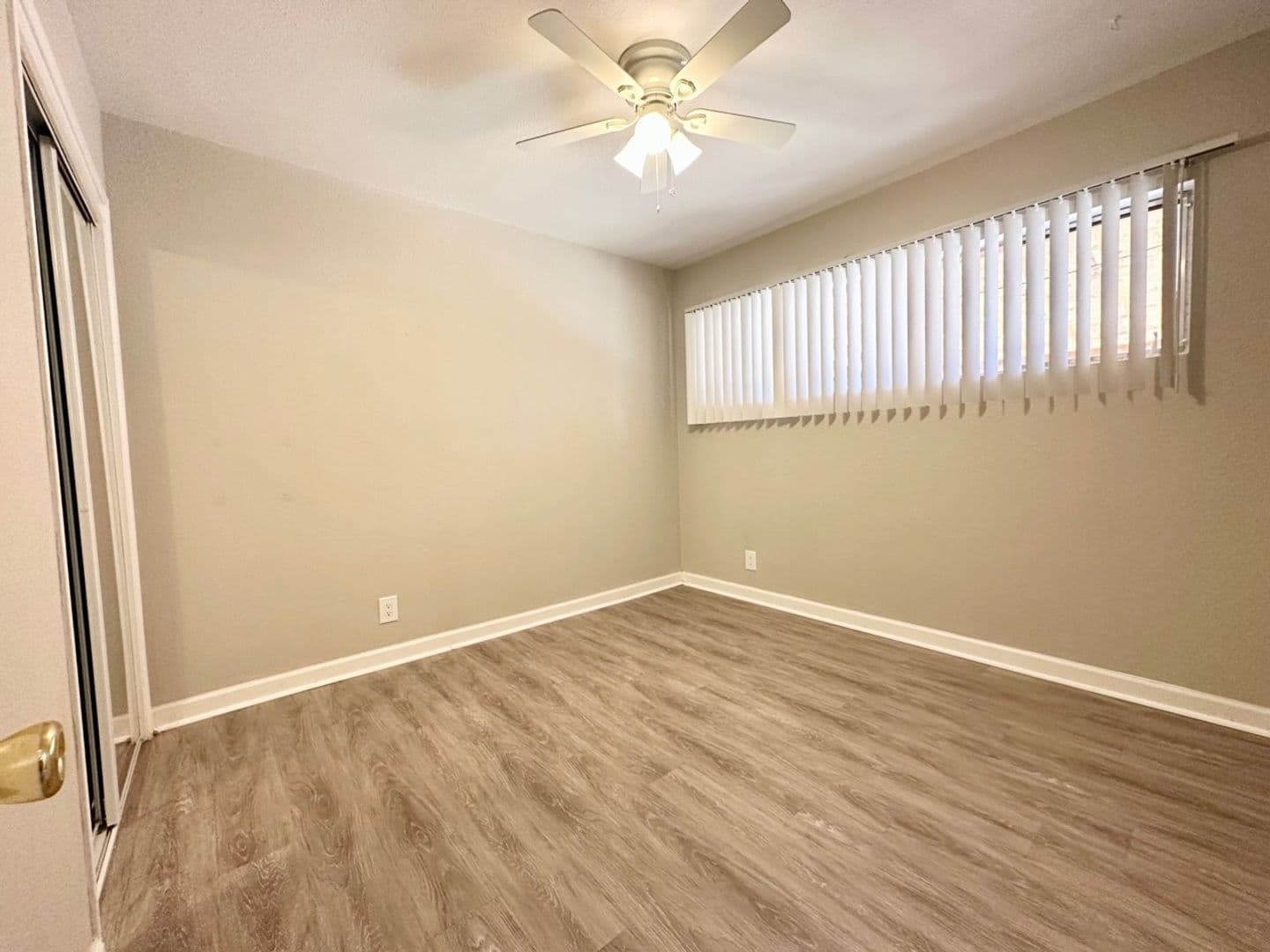 El Cajon Apartment: 887-891 S. Mollison Ave.