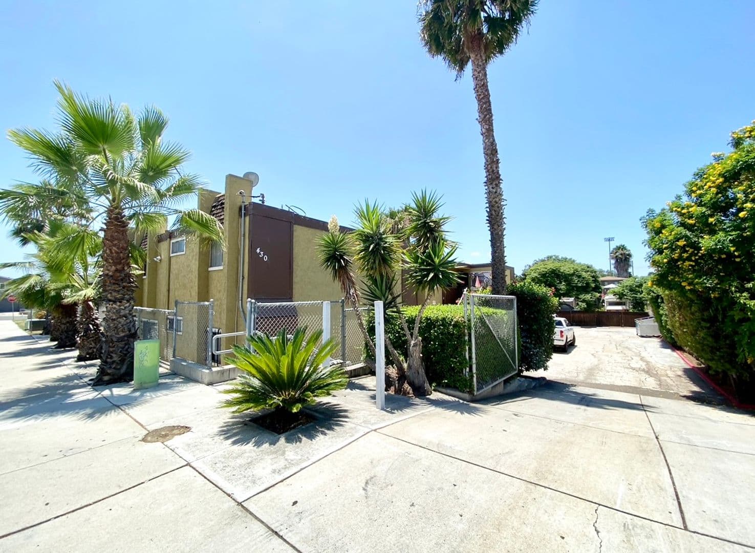 San Diego Apartment: 430 S. Willie James Jones Ave.