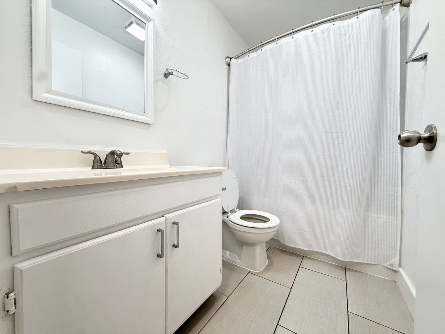 San Diego Apartment: 614-32 S Bancroft St.