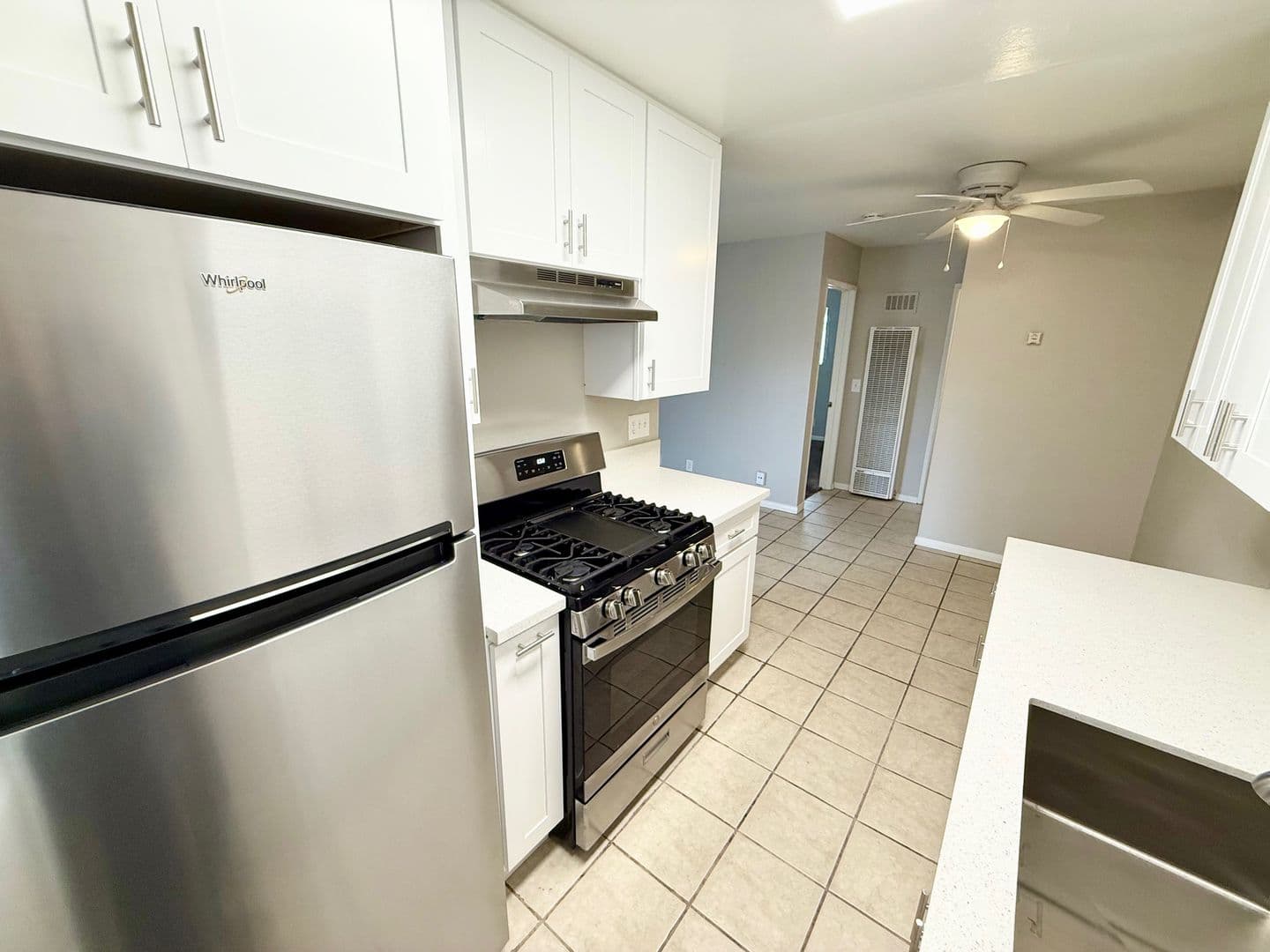 San Diego Apartment: 430 S. Willie James Jones Ave.