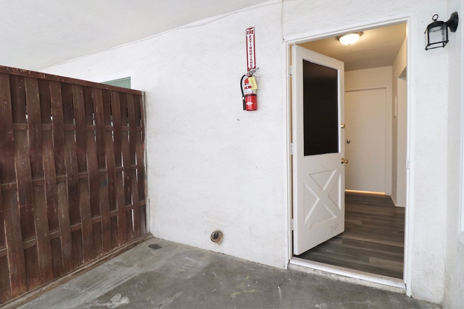 Oxnard Apartment: 241 Campbell Way