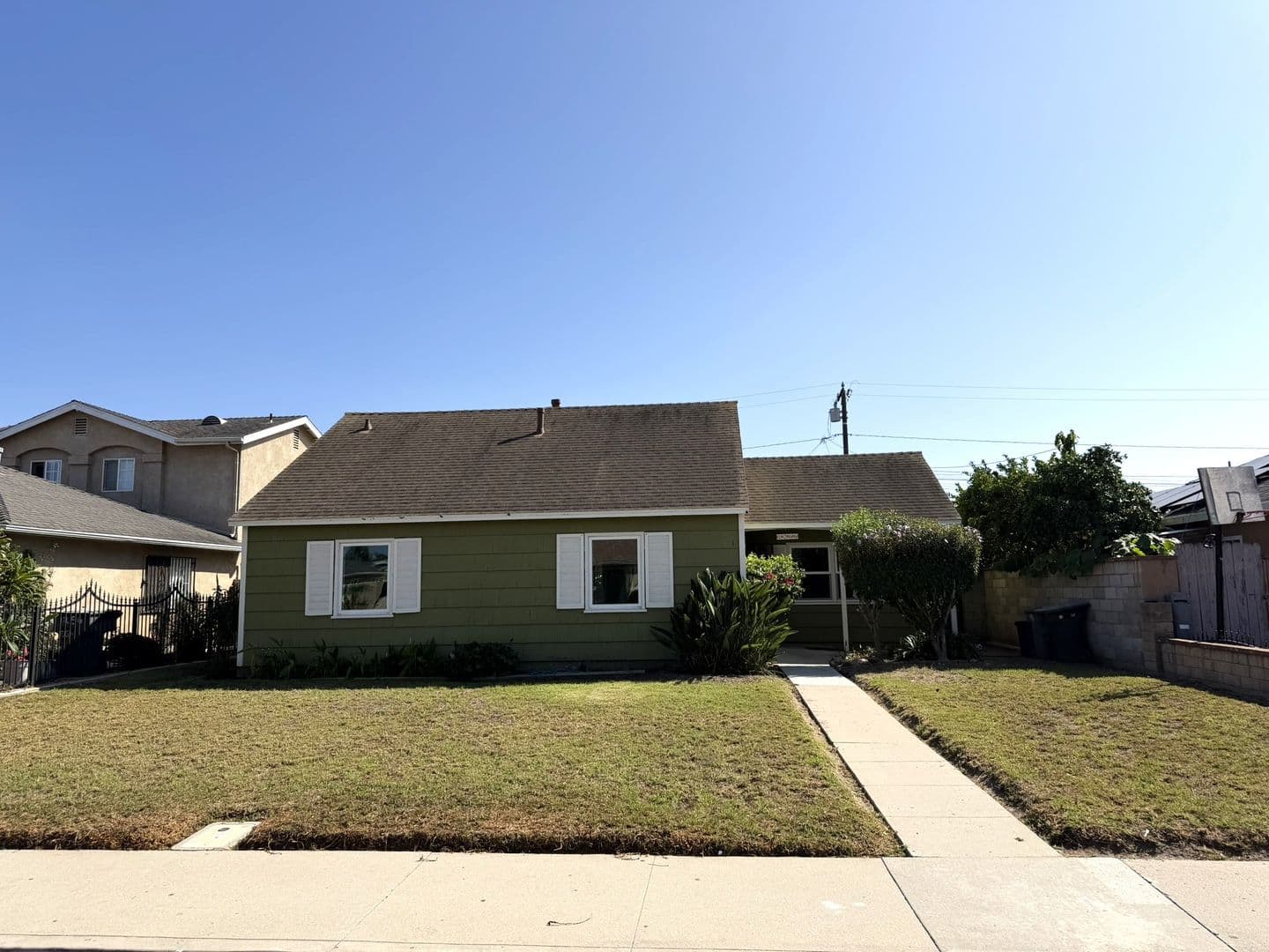 Oxnard House: 1266 Hill Street