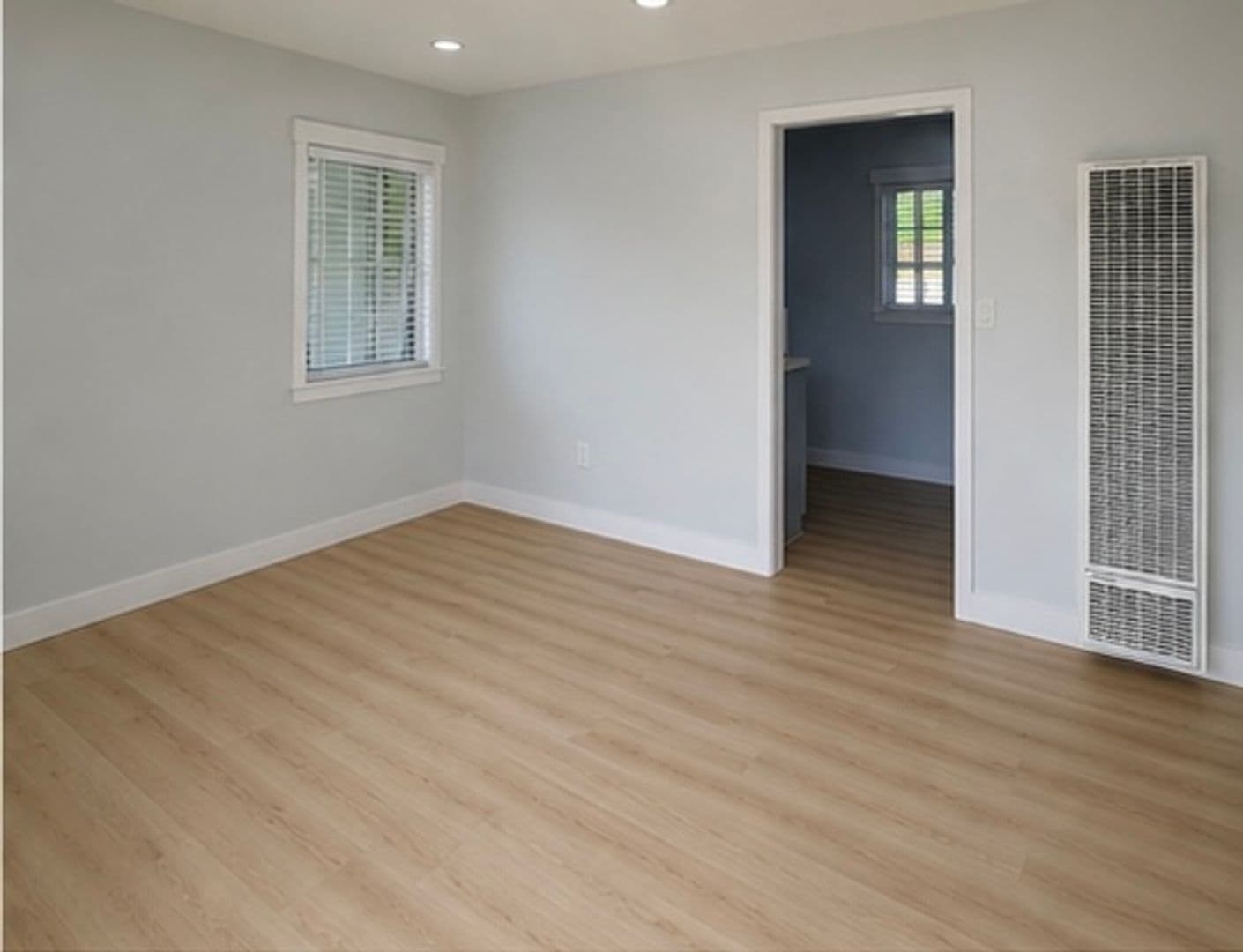 Oxnard House: 3502 Nyeland Ave