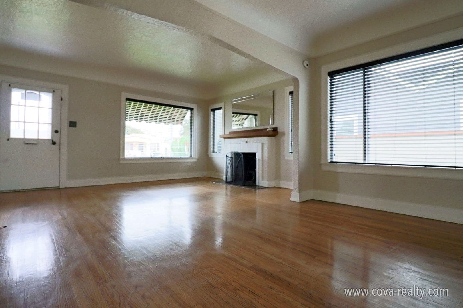 Oxnard House: 625 Palm Dr.
